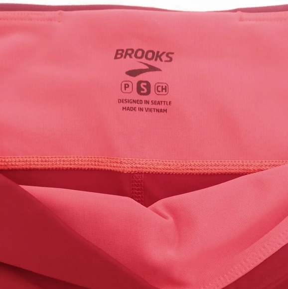 Brooks red 3/4 length Capri leggings activewear EUC - Picture 2 of 7